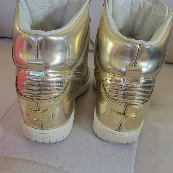 Rare Item! Womens Sky High Dunks in Liquid Gold AU special edition. - Picture 8 of 9